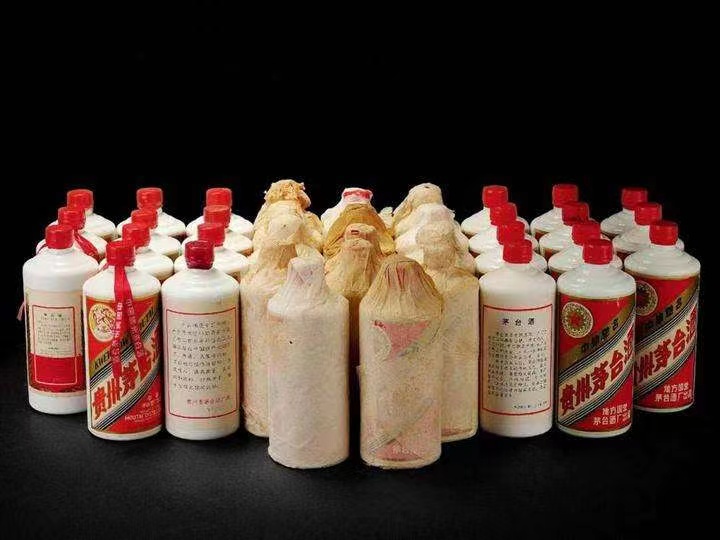 普兰店日照岚山回收酒价格哪里回收(附近上门回收茅台酒）?